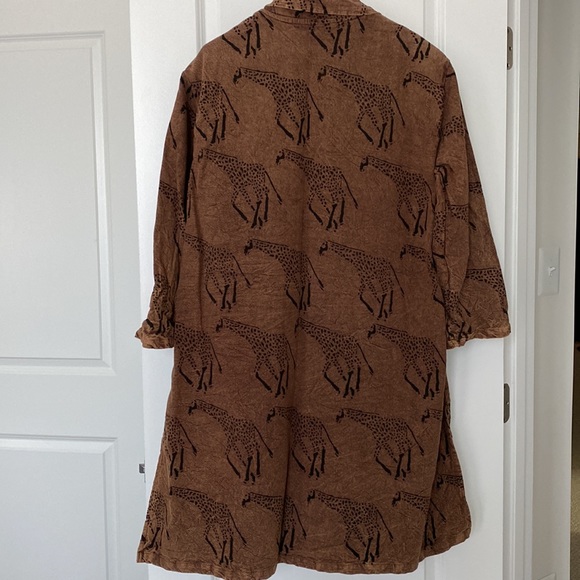 Gently Used Women’s Giraffe Print Jacket - Picture 4 of 5
